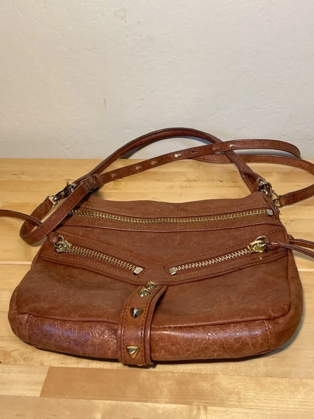Botkier Trigger Nutmeg Leather Convertible Crossbody Messenger Bag Zipper Detail
